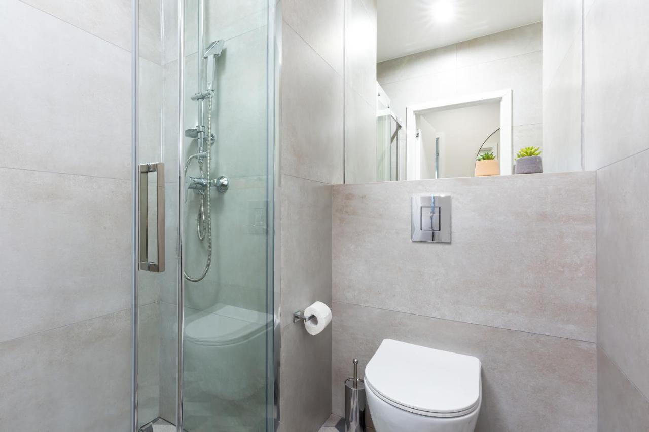 Mennica Residence - City Center By Renters Prestige Varsavia Esterno foto