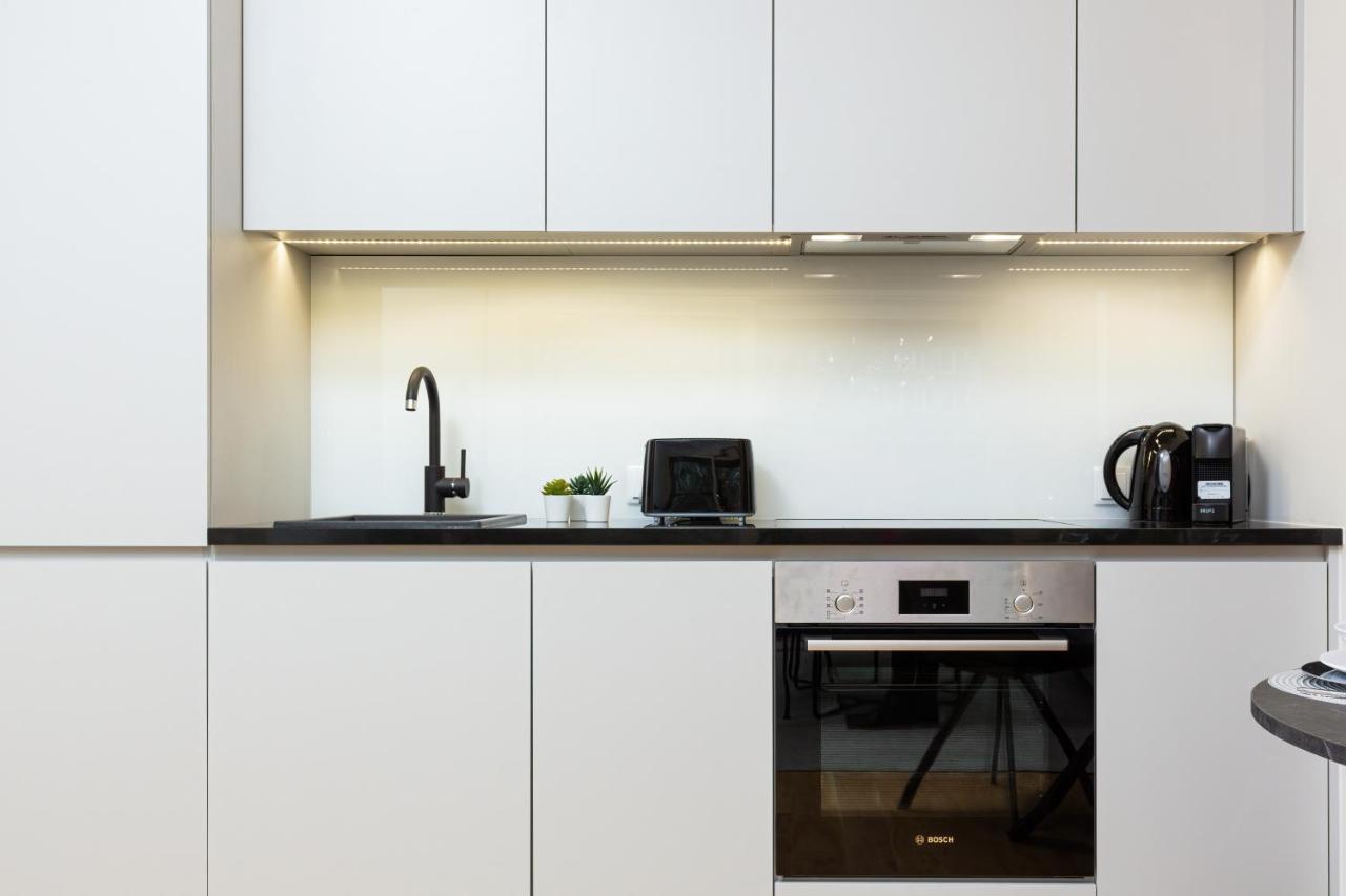 Mennica Residence - City Center By Renters Prestige Varsavia Esterno foto